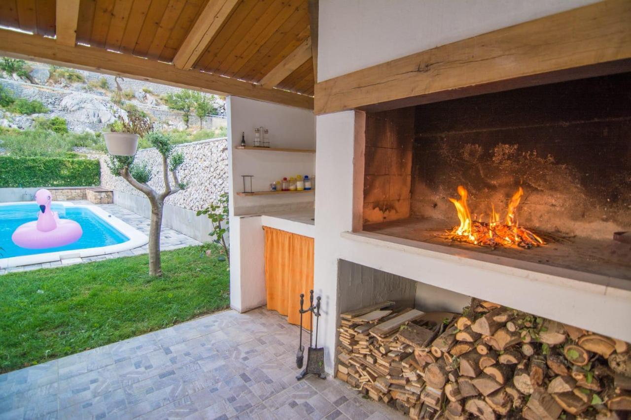 Village Holiday Apartman With Heated Pool Maslina Kostanje Екстер'єр фото
