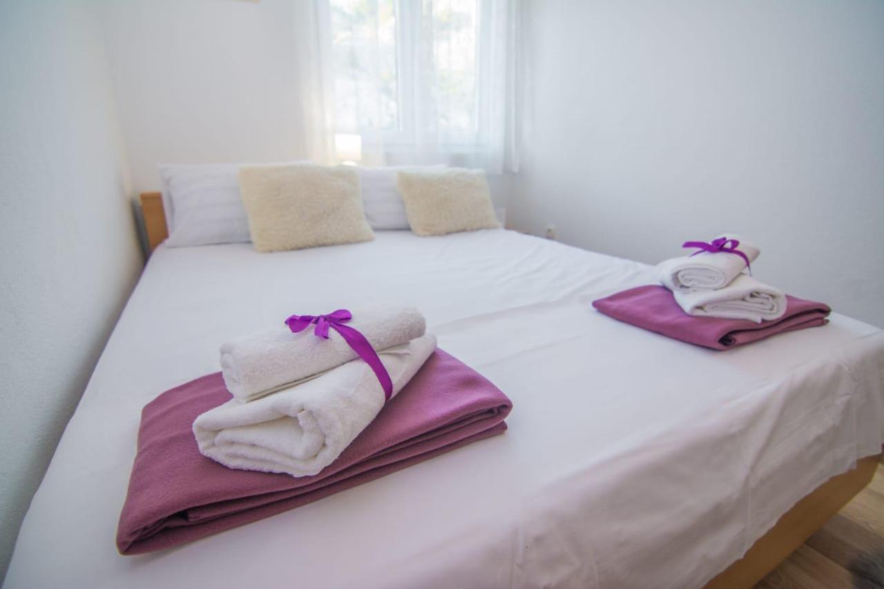 Village Holiday Apartman With Heated Pool Maslina Kostanje Екстер'єр фото