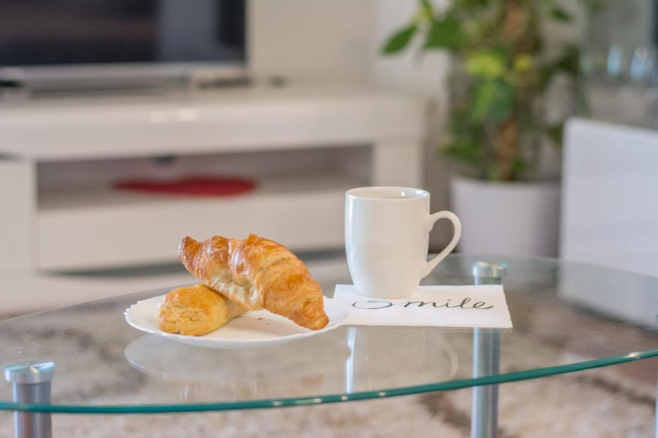 Village Holiday Apartman With Heated Pool Maslina Kostanje Екстер'єр фото