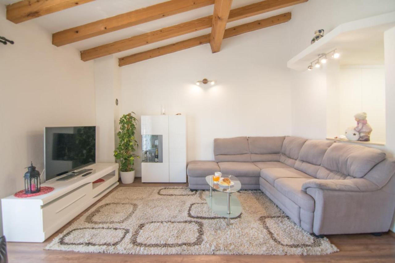 Village Holiday Apartman With Heated Pool Maslina Kostanje Екстер'єр фото