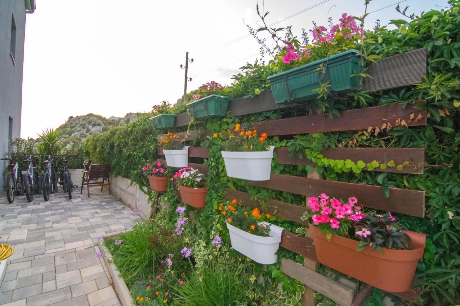 Village Holiday Apartman With Heated Pool Maslina Kostanje Екстер'єр фото